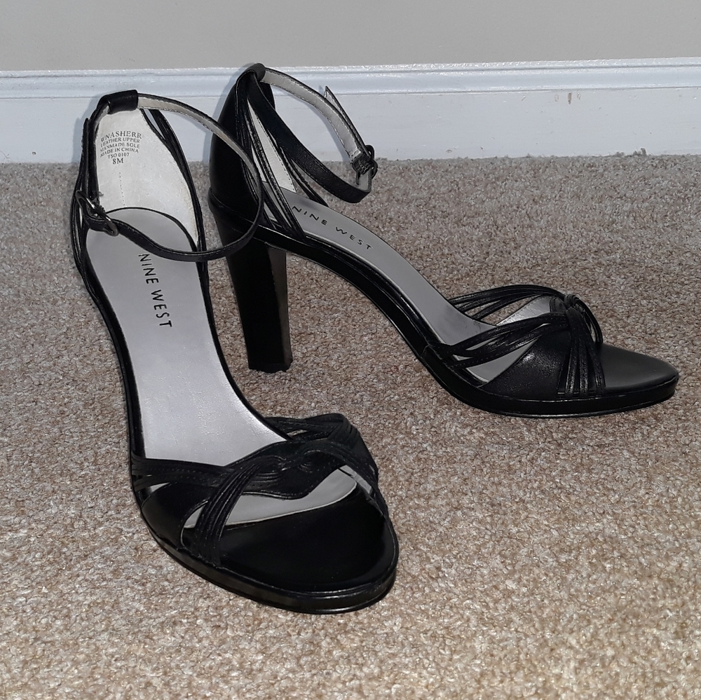 NWOT NINE WEST leather sandals heels